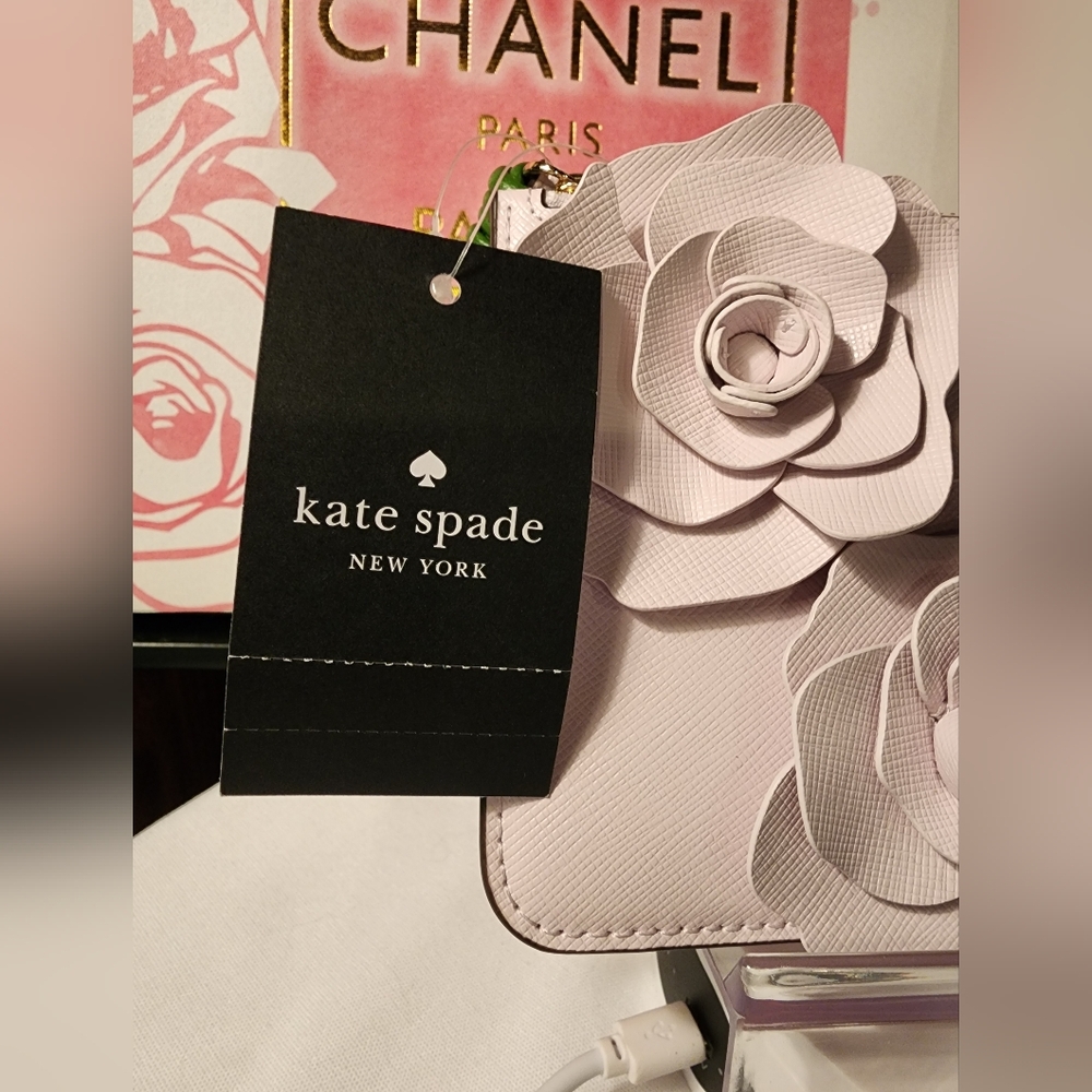 Kate Spade Pink Floral Clutch NWT - Picture 2 of 7